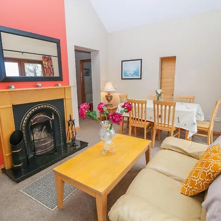 5 Leisure Village Sneem